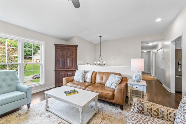 107 Timberland Dr, Columbia, TN 38401