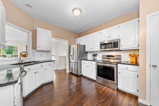 107 Timberland Dr, Columbia, TN 38401