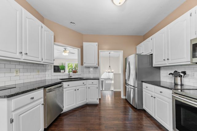 107 Timberland Dr, Columbia, TN 38401