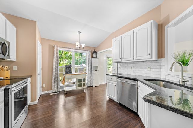 107 Timberland Dr, Columbia, TN 38401