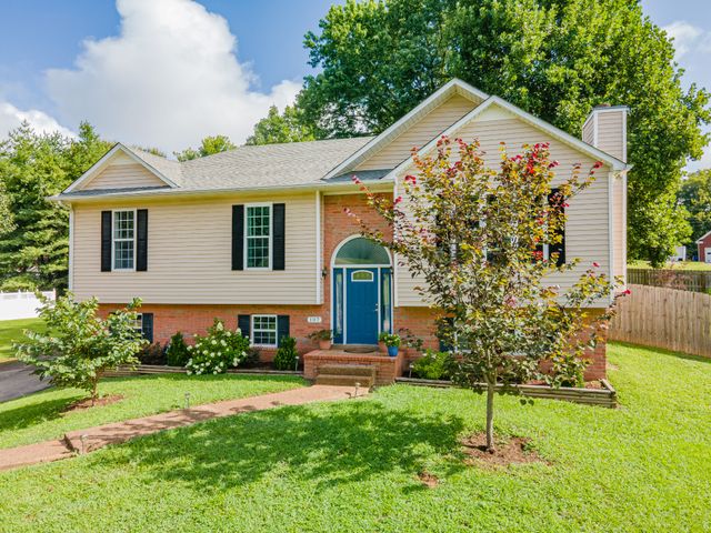 107 Timberland Dr, Columbia, TN 38401