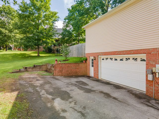 107 Timberland Dr, Columbia, TN 38401