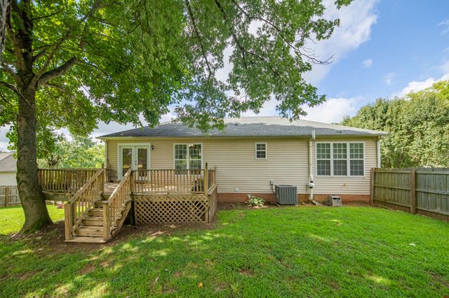 107 Timberland Dr, Columbia, TN 38401