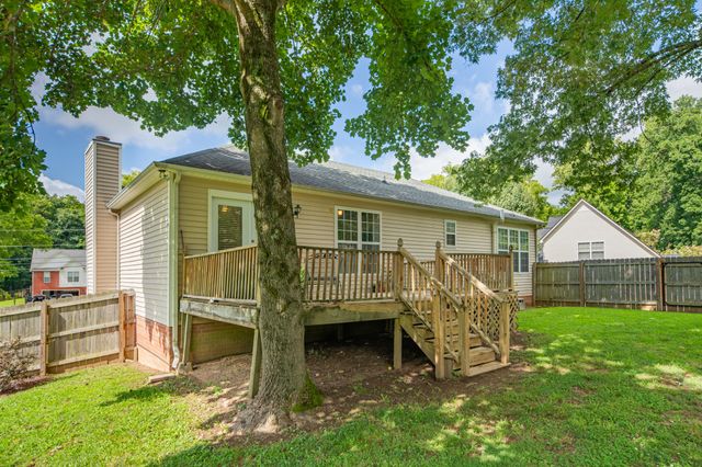 107 Timberland Dr, Columbia, TN 38401