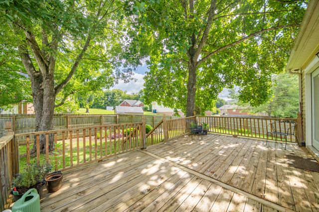 107 Timberland Dr, Columbia, TN 38401
