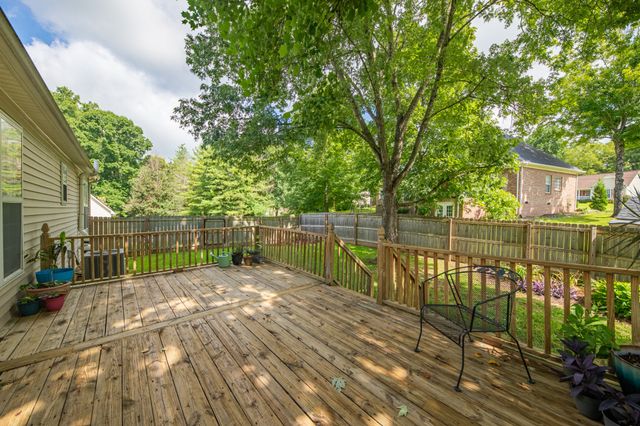 107 Timberland Dr, Columbia, TN 38401