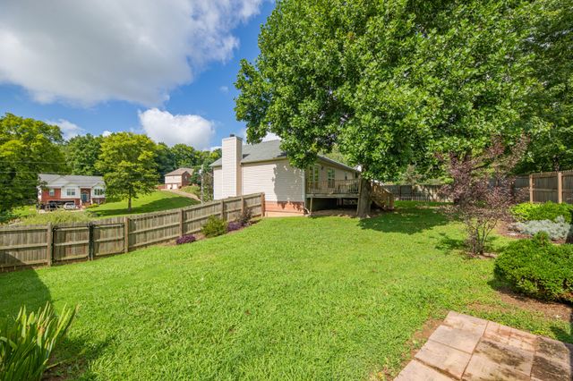 107 Timberland Dr, Columbia, TN 38401