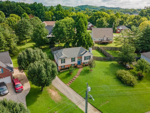 107 Timberland Dr, Columbia, TN 38401