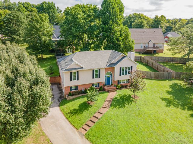 107 Timberland Dr, Columbia, TN 38401