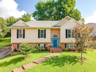 107 Timberland Dr, Columbia, TN 38401