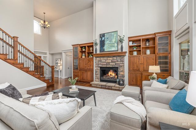 1536 E Daylesford Dr, Eagle, ID 83616