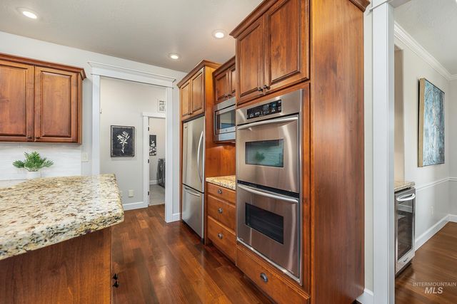 1536 E Daylesford Dr, Eagle, ID 83616