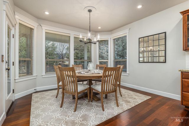 1536 E Daylesford Dr, Eagle, ID 83616