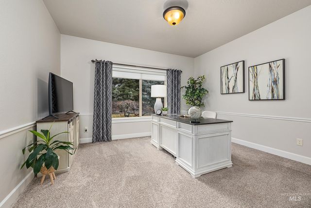 1536 E Daylesford Dr, Eagle, ID 83616