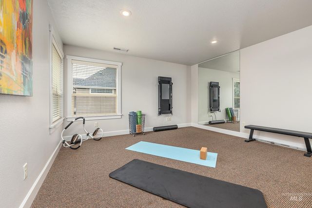 1536 E Daylesford Dr, Eagle, ID 83616