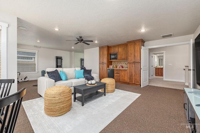 1536 E Daylesford Dr, Eagle, ID 83616