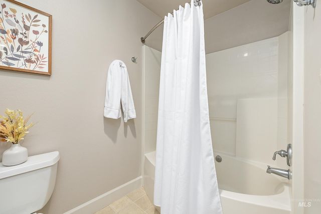 1536 E Daylesford Dr, Eagle, ID 83616