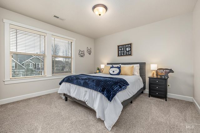 1536 E Daylesford Dr, Eagle, ID 83616