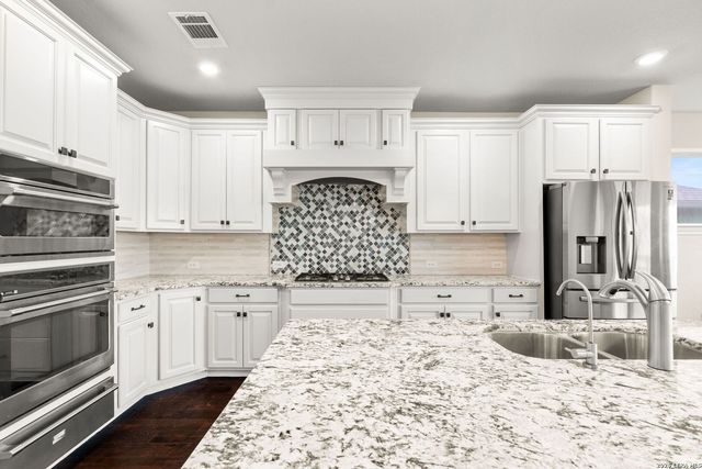 12123 Buckaroo Ranch, San Antonio, TX 78254