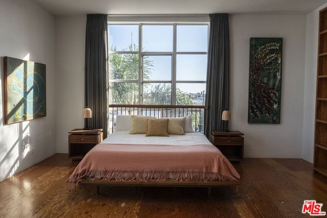 1643 12th Street 2, Santa Monica, CA 90404