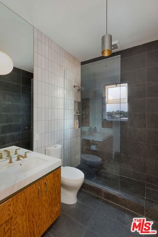 1643 12th Street 2, Santa Monica, CA 90404