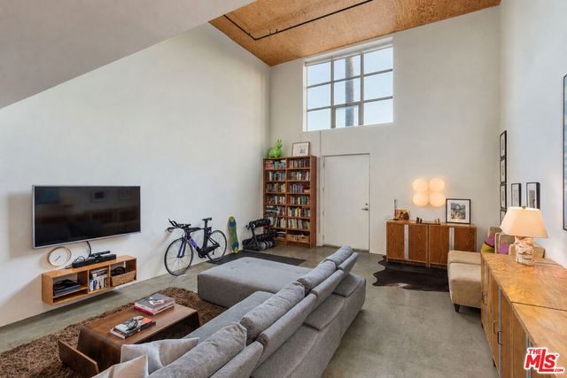 1643 12th Street 2, Santa Monica, CA 90404