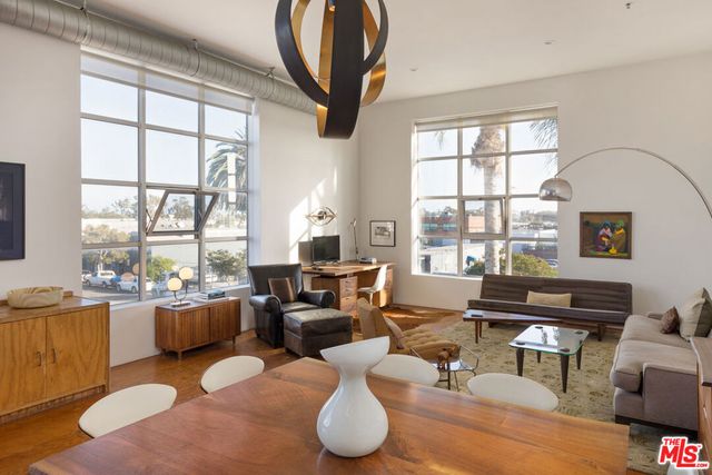 1643 12th Street 2, Santa Monica, CA 90404