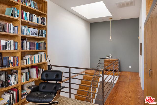 1643 12th Street 2, Santa Monica, CA 90404