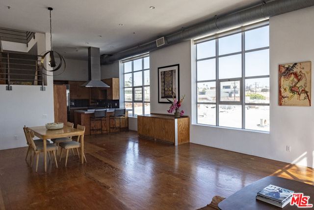 1643 12th Street 2, Santa Monica, CA 90404