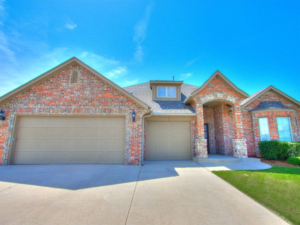 3312 SE 32nd Street, Moore, OK 73165