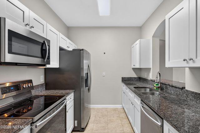 7990 BAYMEADOWS Road E 404, Jacksonville, FL 32256