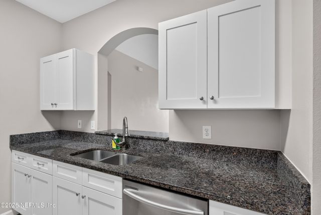 7990 BAYMEADOWS Road E 404, Jacksonville, FL 32256