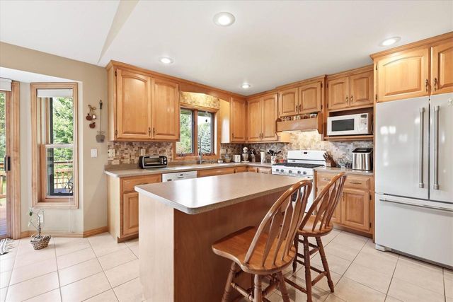 2901 WINDHAVEN TRAIL, Green Bay, WI 54313