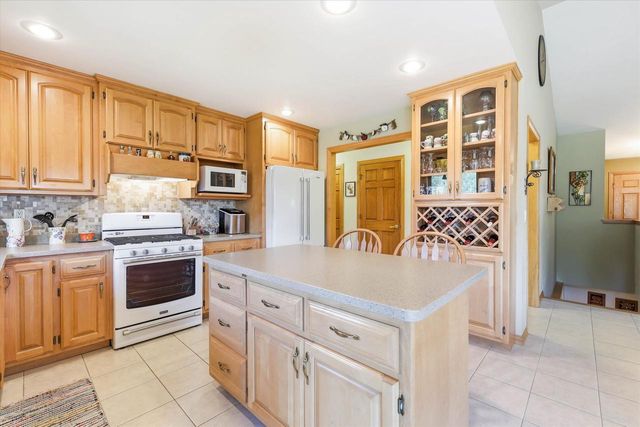 2901 WINDHAVEN TRAIL, Green Bay, WI 54313