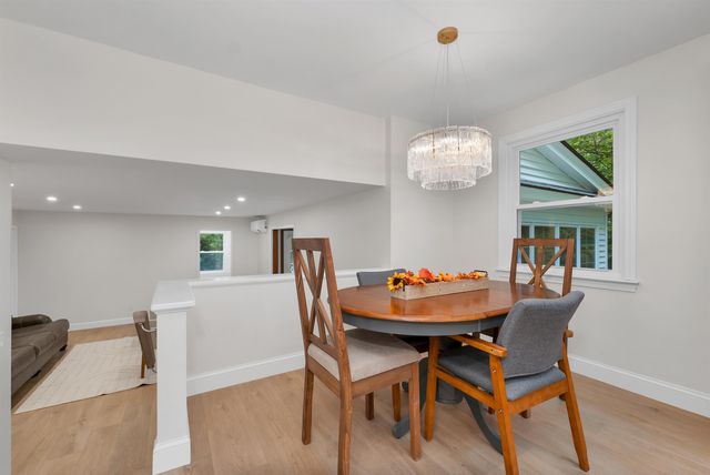 7 Loon Street, Wolfeboro, NH 03894