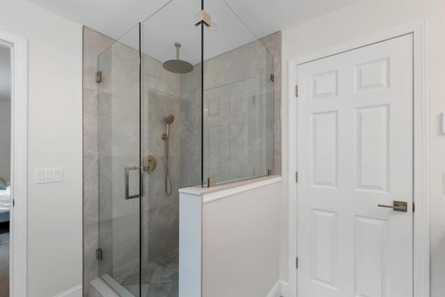 7 Loon Street, Wolfeboro, NH 03894