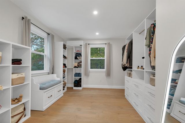 7 Loon Street, Wolfeboro, NH 03894