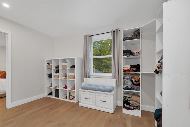 7 Loon Street, Wolfeboro, NH 03894