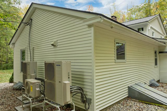 7 Loon Street, Wolfeboro, NH 03894