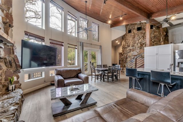 9026 San Leandro Drive, Dallas, TX 75218