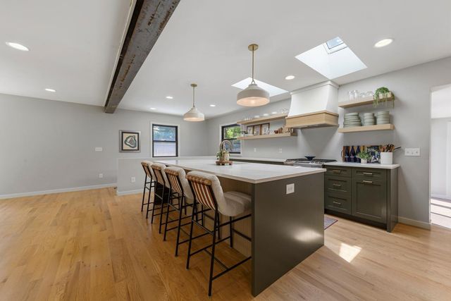 5400 Richmond Lane, Edina, MN 55436