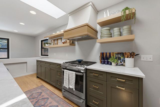 5400 Richmond Lane, Edina, MN 55436