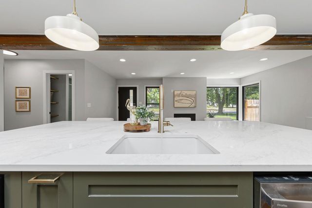 5400 Richmond Lane, Edina, MN 55436
