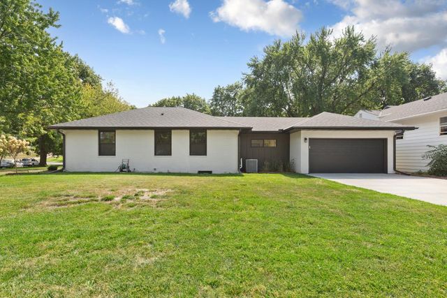 5400 Richmond Lane, Edina, MN 55436