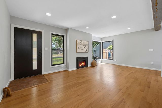 5400 Richmond Lane, Edina, MN 55436