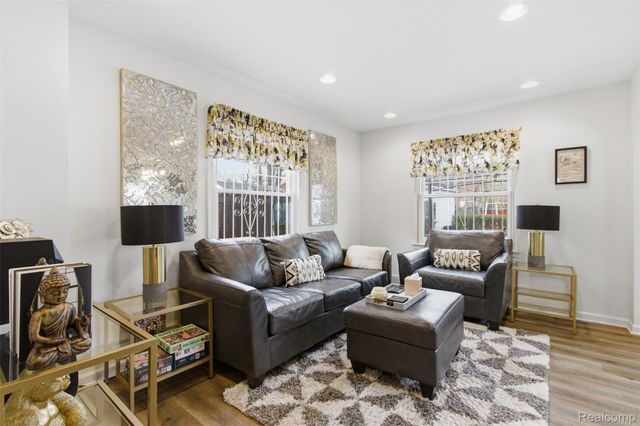 16855 Strathmoor Street, Detroit, MI 48235