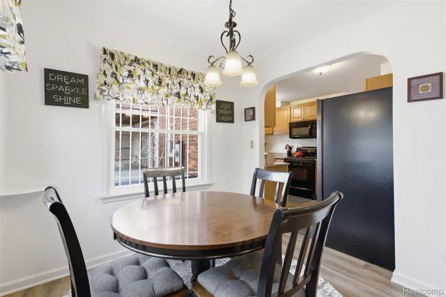 16855 Strathmoor Street, Detroit, MI 48235