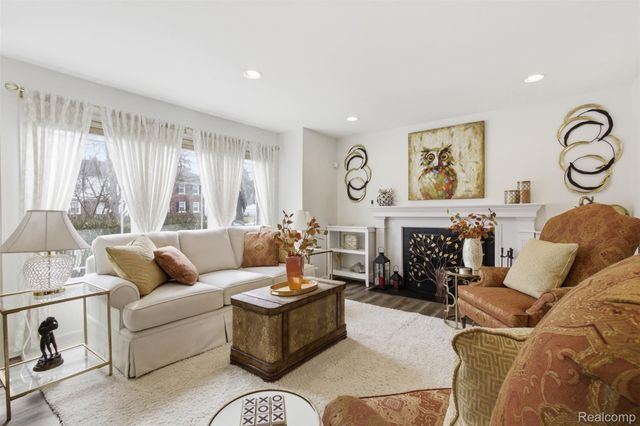 16855 Strathmoor Street, Detroit, MI 48235