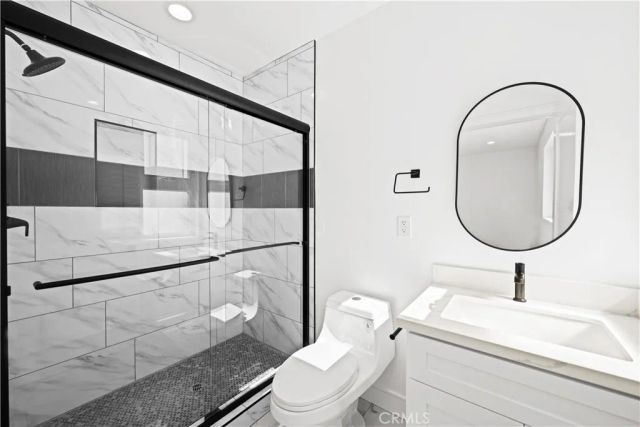 6700 Kester Avenue, Van Nuys, CA 91405