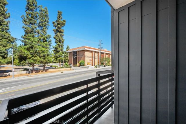 6700 Kester Avenue, Van Nuys, CA 91405